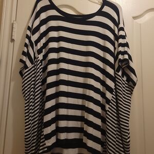 Michael Kors Black and White Oversized Boxy T-Shirt